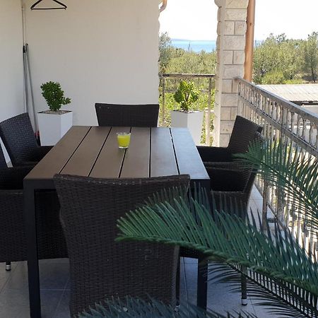 Apartmani Samanta Vir Exterior photo