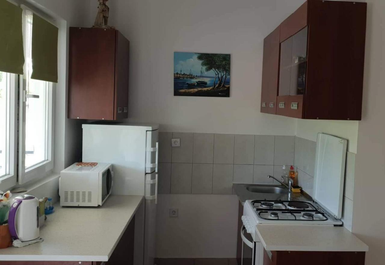 Apartmani Samanta Vir Exterior photo